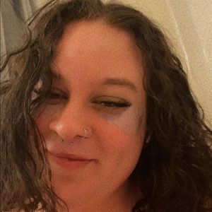 Meet your Posher, Nica